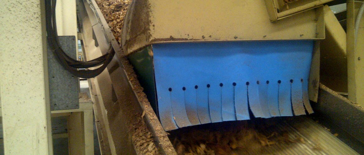 Ao longo do Processamento primário, as transportadoras contam com uma saia lateral com um material à prova de tabaco (para evitar que o tabaco fique entre a correia e a transportadora) e cortinas (para evitar a poluição).