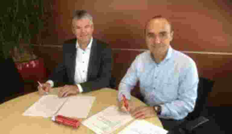 Ammeraal Beltech en ROCKWOOL tekenen samenwerkings-overeenkomst